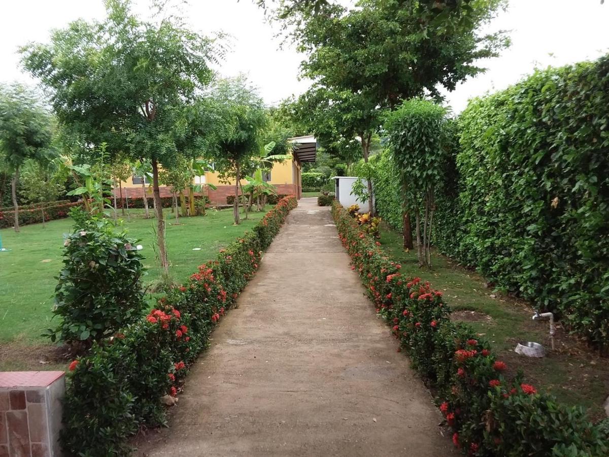 C&H Casa Campestre El Oasis Ricaurte Girardot Bed & Breakfast Ngoại thất bức ảnh