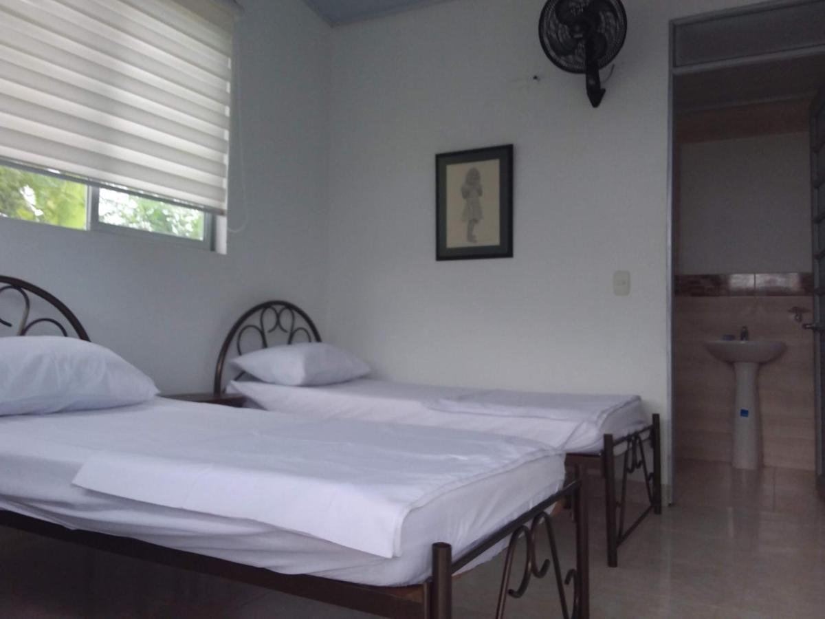 C&H Casa Campestre El Oasis Ricaurte Girardot Bed & Breakfast Ngoại thất bức ảnh