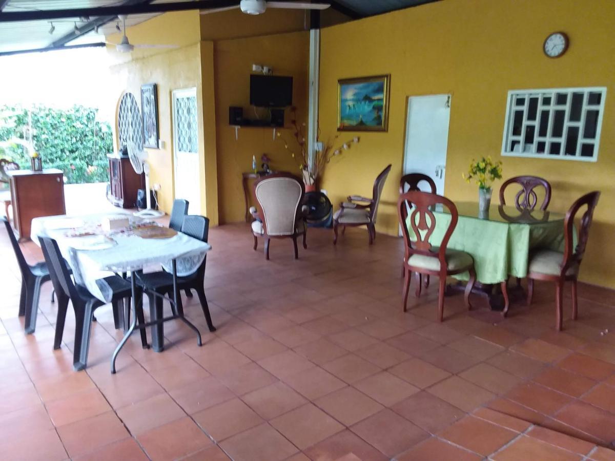 C&H Casa Campestre El Oasis Ricaurte Girardot Bed & Breakfast Ngoại thất bức ảnh